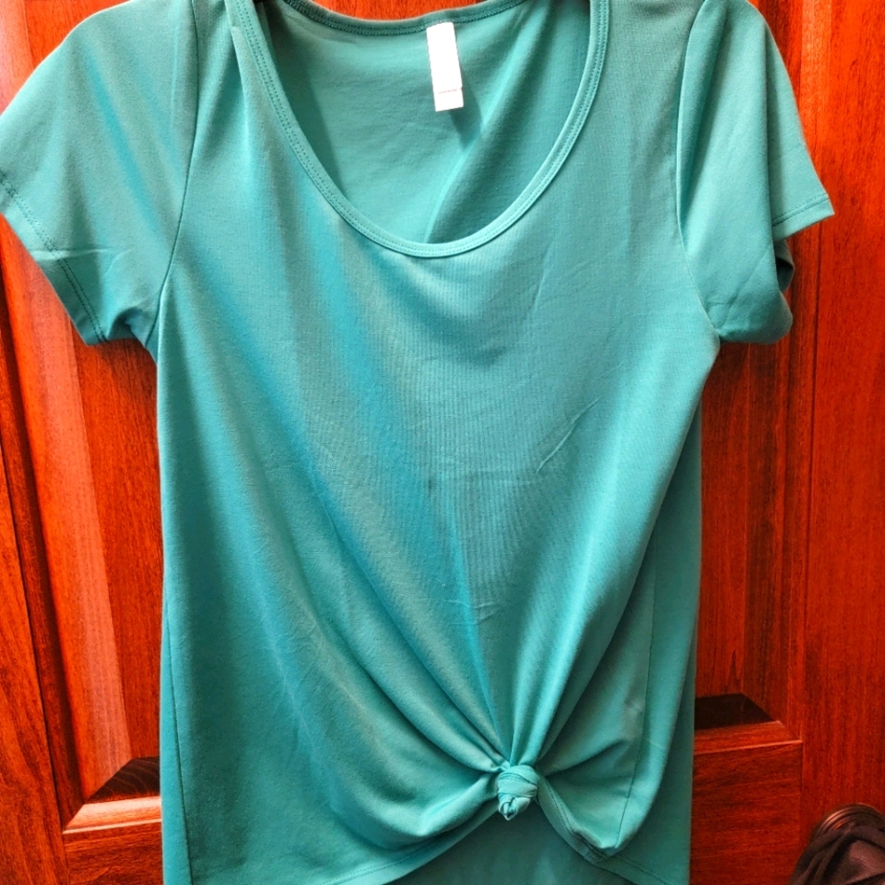 Lularoe perfect tee